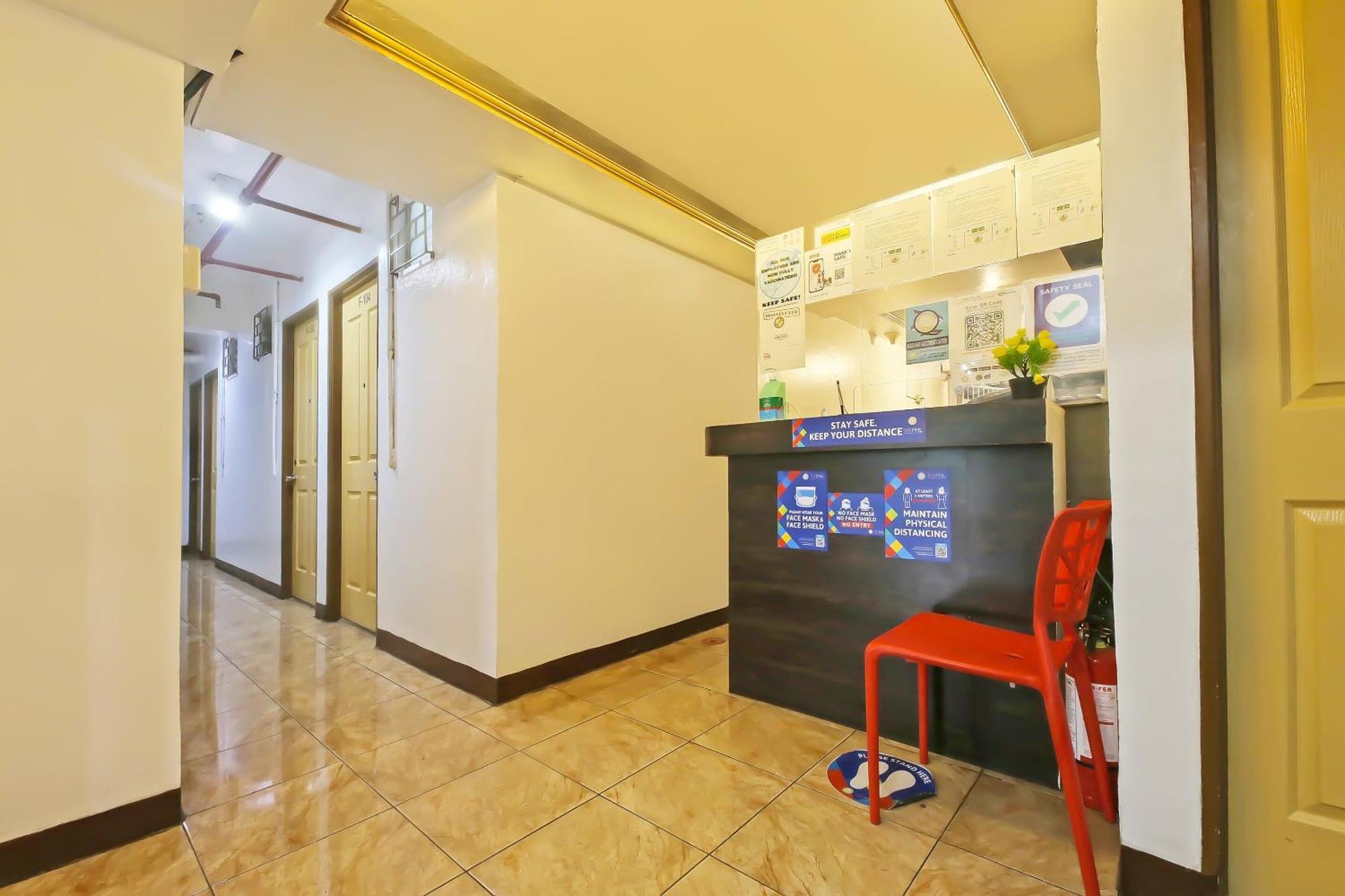 โอโย 882 ซิตี้ สเตย์ อินน์ มากาตี ซิตี้ ฮอลล์ Mandaluyong ภายนอก รูปภาพ