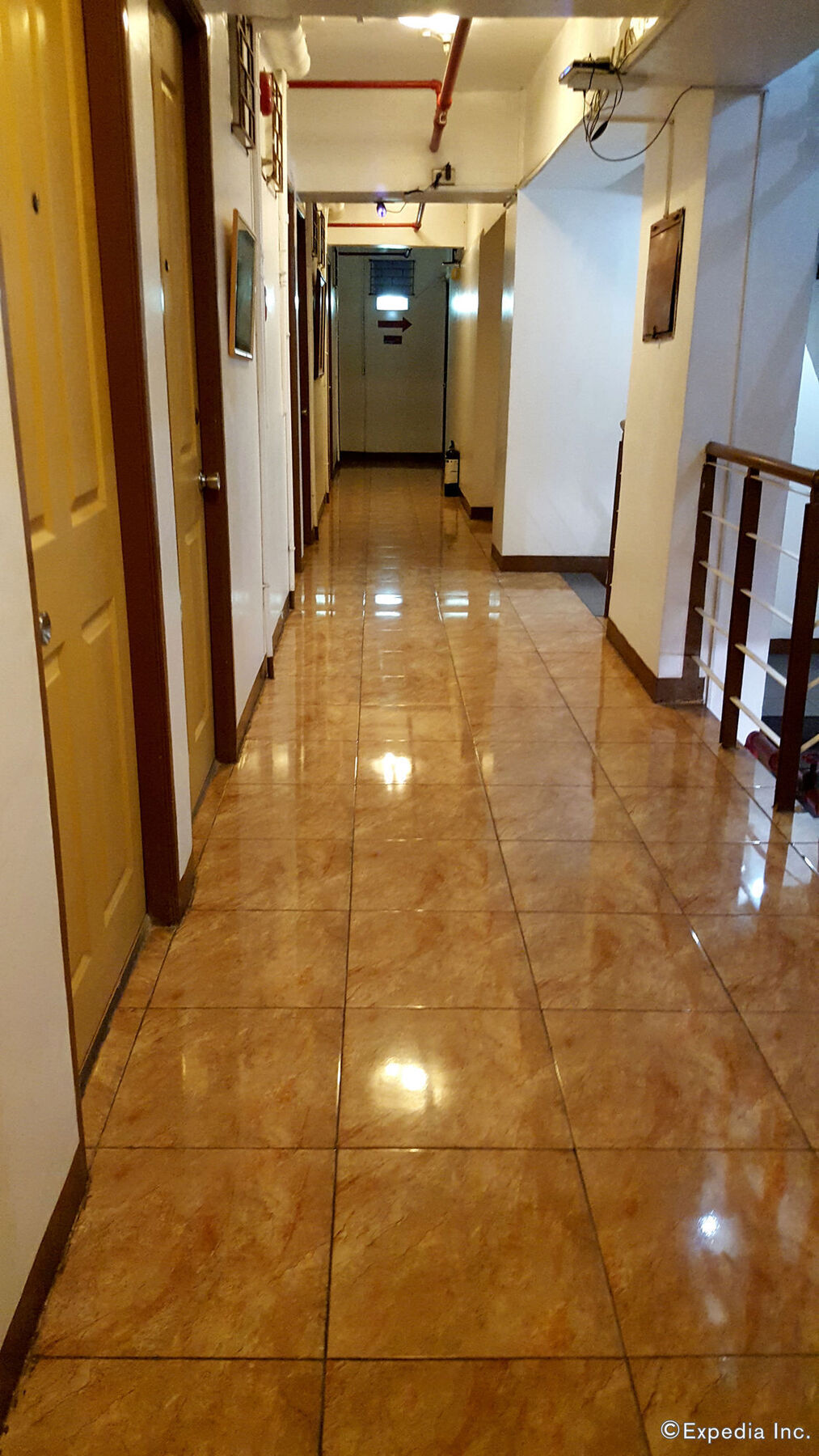โอโย 882 ซิตี้ สเตย์ อินน์ มากาตี ซิตี้ ฮอลล์ Mandaluyong ภายนอก รูปภาพ