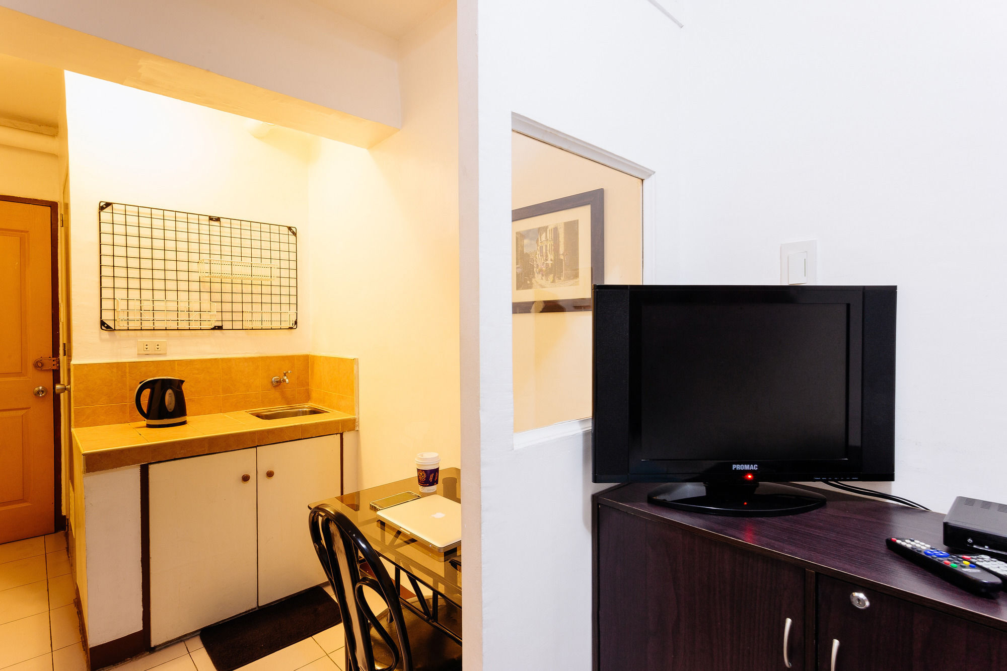 โอโย 882 ซิตี้ สเตย์ อินน์ มากาตี ซิตี้ ฮอลล์ Mandaluyong ภายนอก รูปภาพ